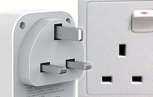 マレーシアのコンセントは３つの穴のBFタイプが主流