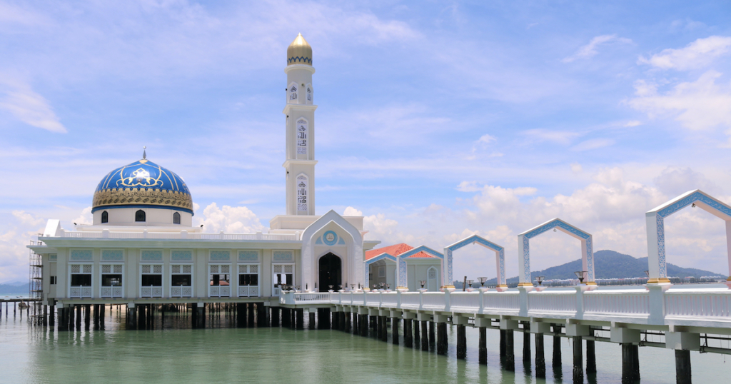 パンコール島の海上モスク