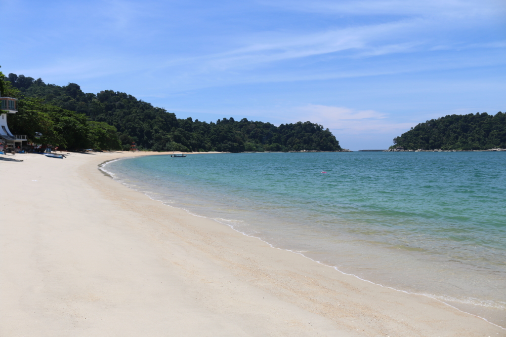 トゥルッ ニパーの海岸 : 閑散期は独り占め出来るかも!?