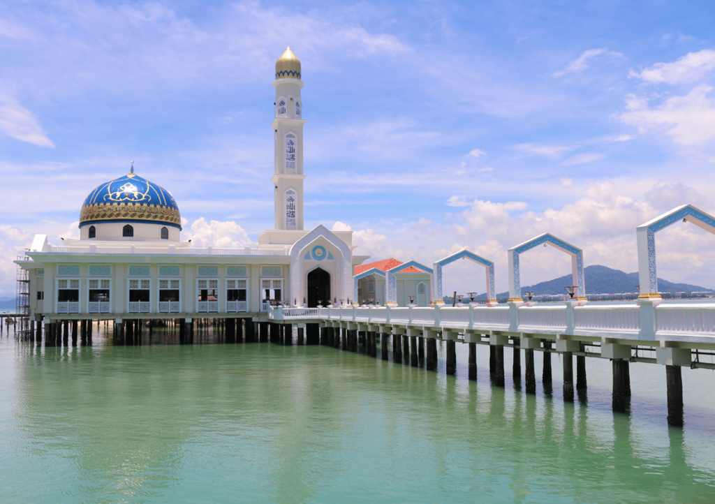 パンコール島の海上モスク