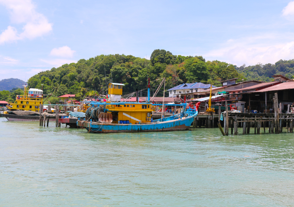 S･P･Kの海岸に停泊中の漁船