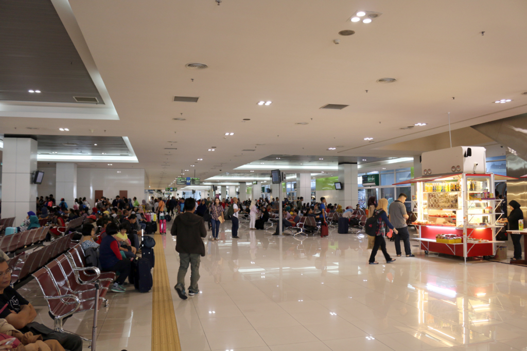 ターミナル・ブルスパドゥ・スラタン(通称TBS)