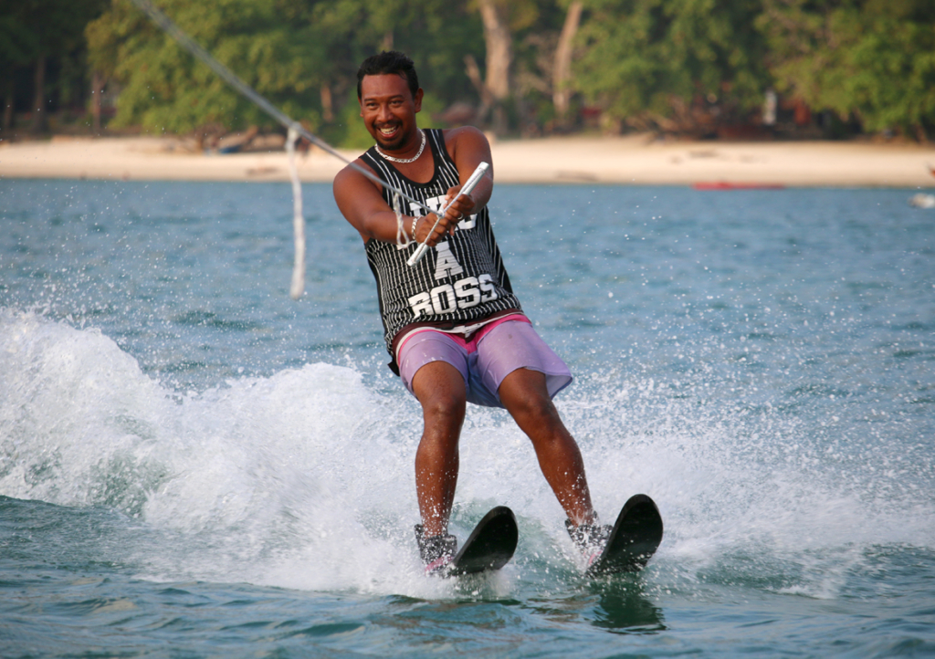 水上スキー(要予約)