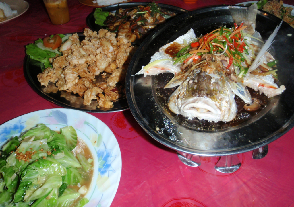 海鮮料理を始めどの料理も辛くないのでお子様にも食べさせやすいです