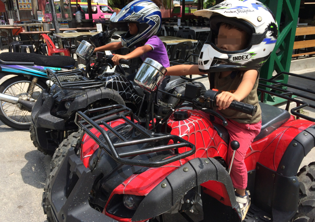 半ヘルメットの方が暑くないです