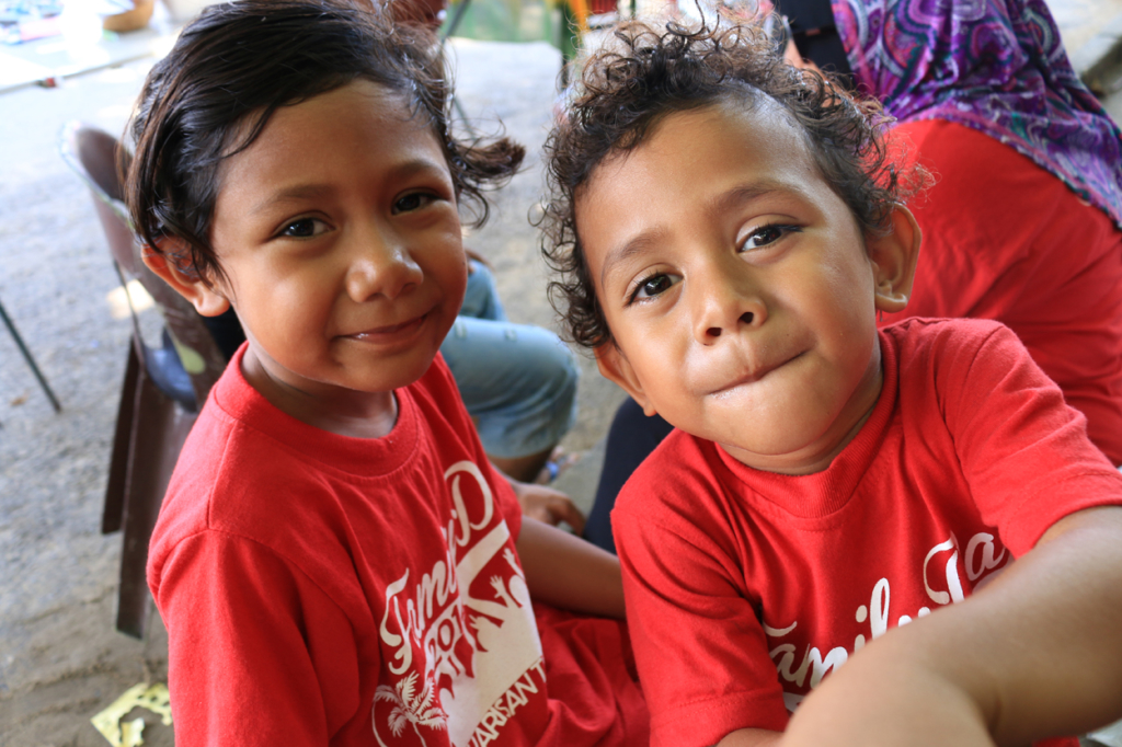 コミュニケーションは現地の言葉が一番です